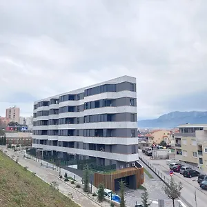 Paola With Free Private Parking Place Apartman Split
